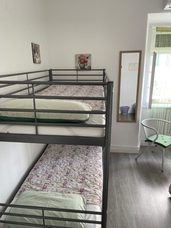 Bed 4-Bed Mixed Dormitory Room